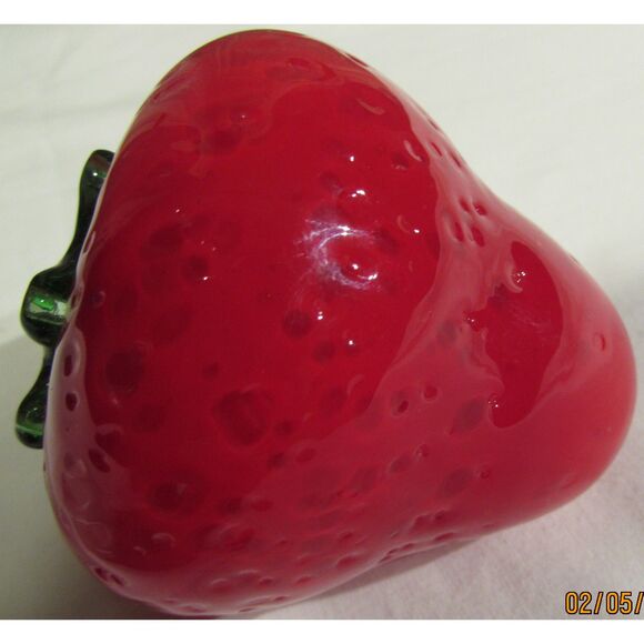 Glass Strawberry red fruit green stem home decor kitchen - Picture 3 of 4